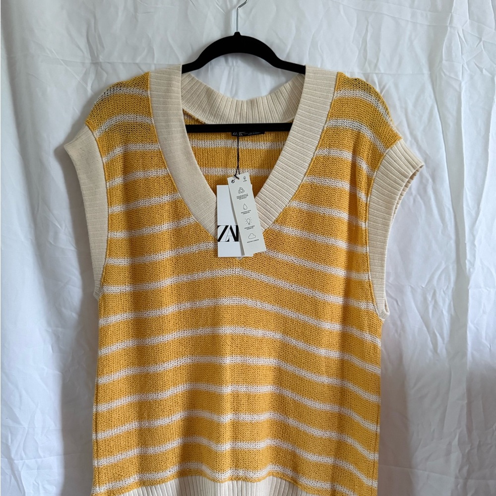 Zara Yellow and Cream V-Neck Sweater